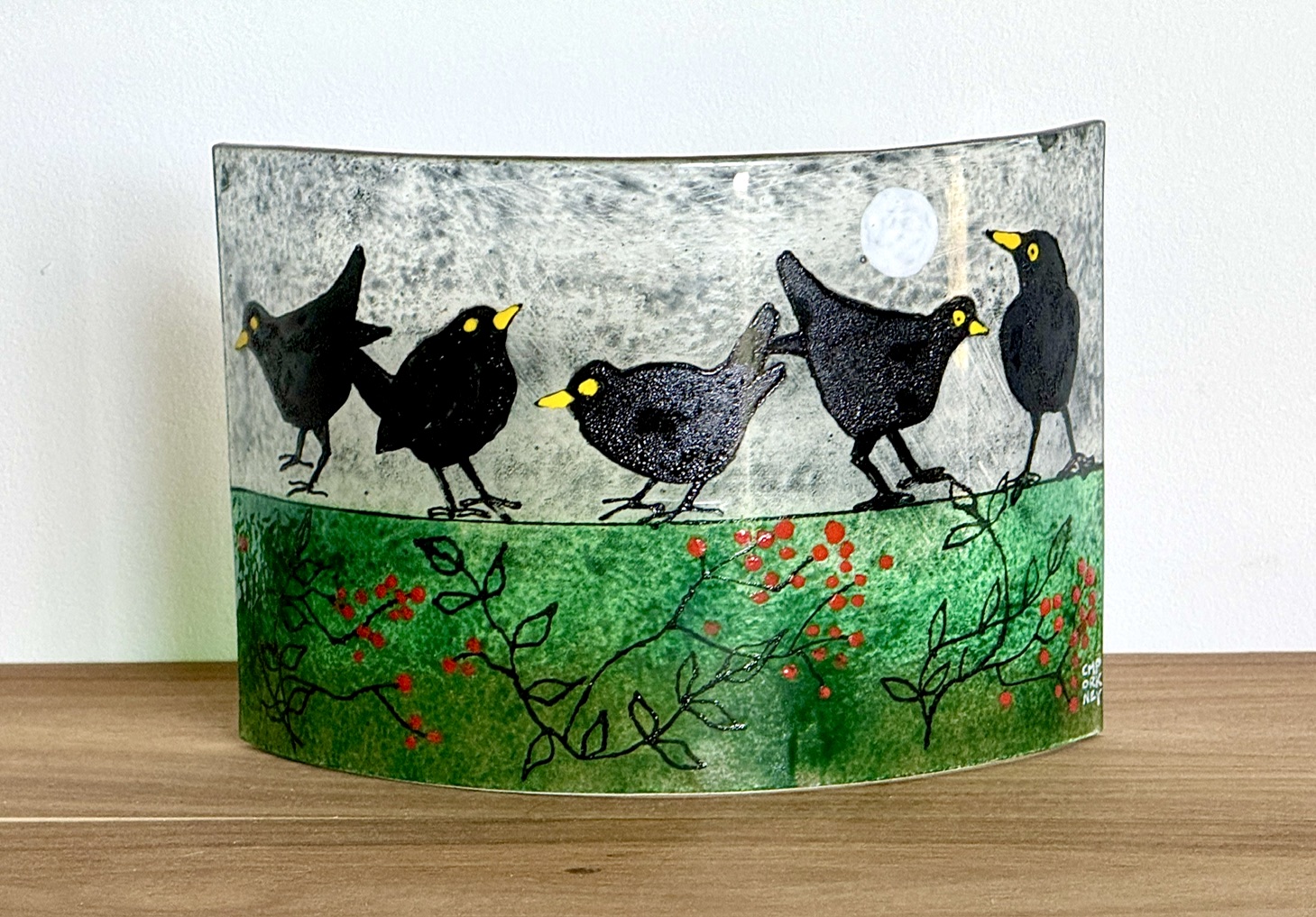 Blackbirds & Winter Berries, Large Curve - Image 3